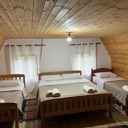 Bujtina Shkambi Hotel Тет Екстериор снимка